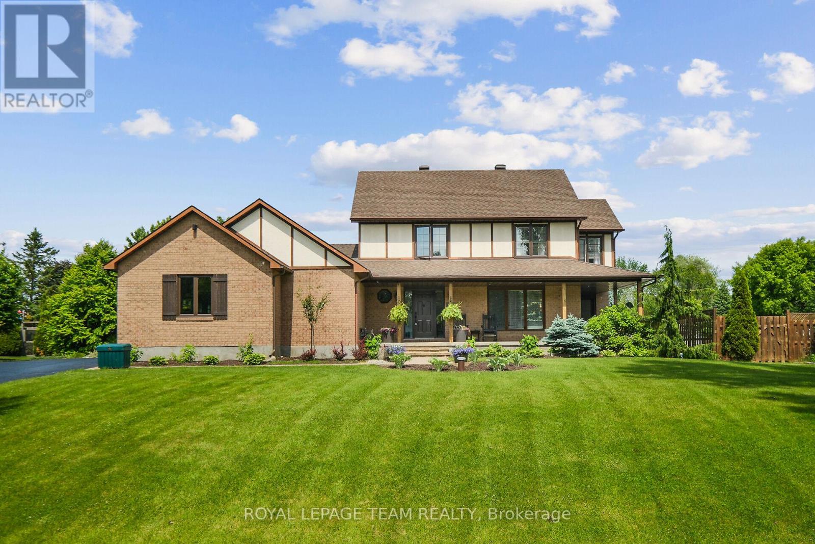 Property at 1571 STANLEYFIELD CRESCENT image 1