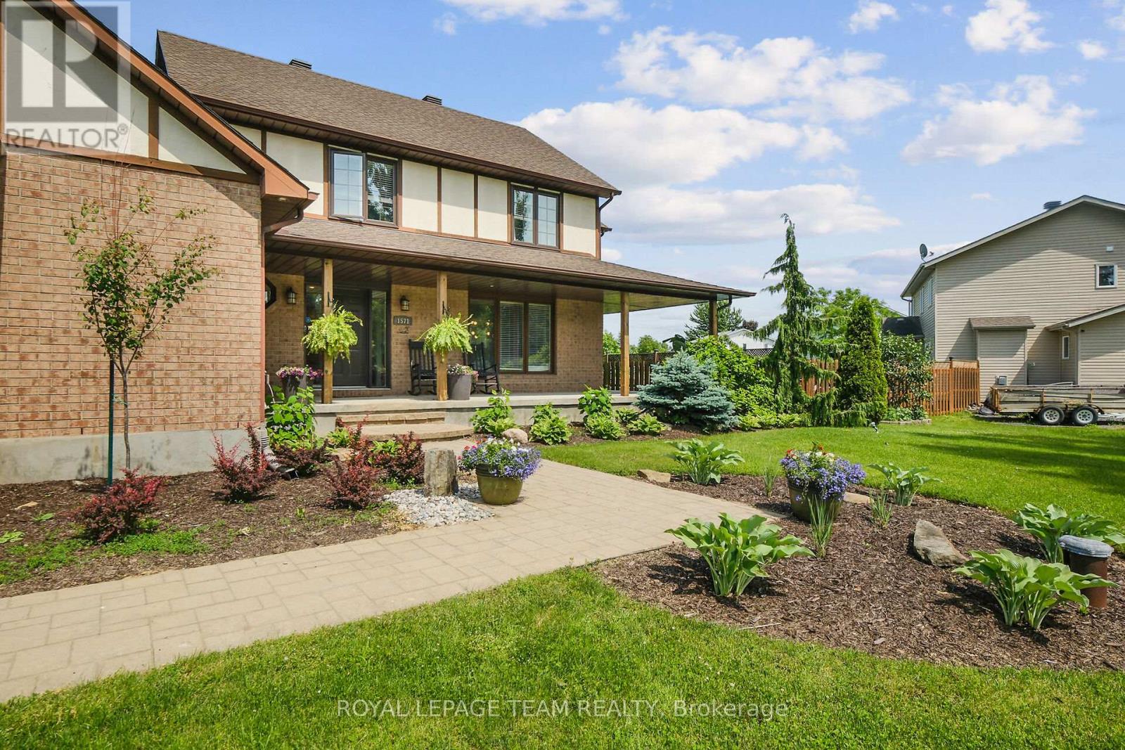 Property at 1571 STANLEYFIELD CRESCENT image 2