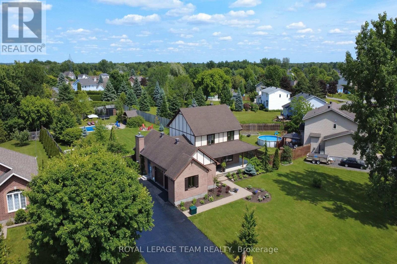 Property at 1571 STANLEYFIELD CRESCENT image 3