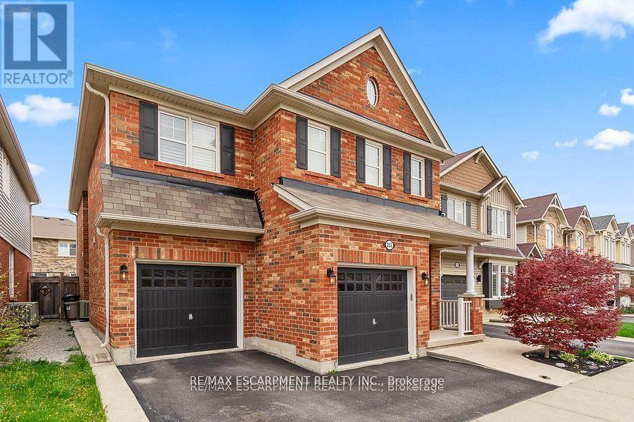 Property at 255 MONAGHAN CRESCENT E image 3