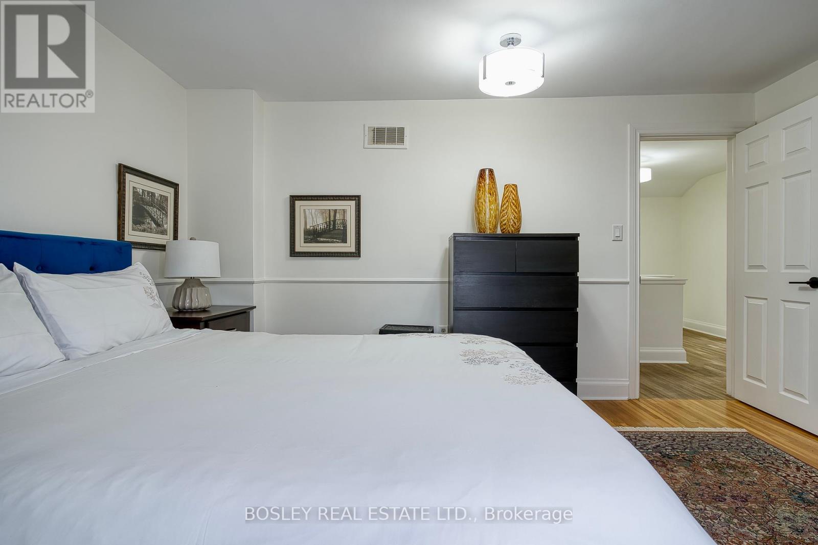 23 Farnsworth Drive, Toronto (Humberlea-Pelmo Park), Ontario  M9N 2Z5 - Photo 33 - W12233396