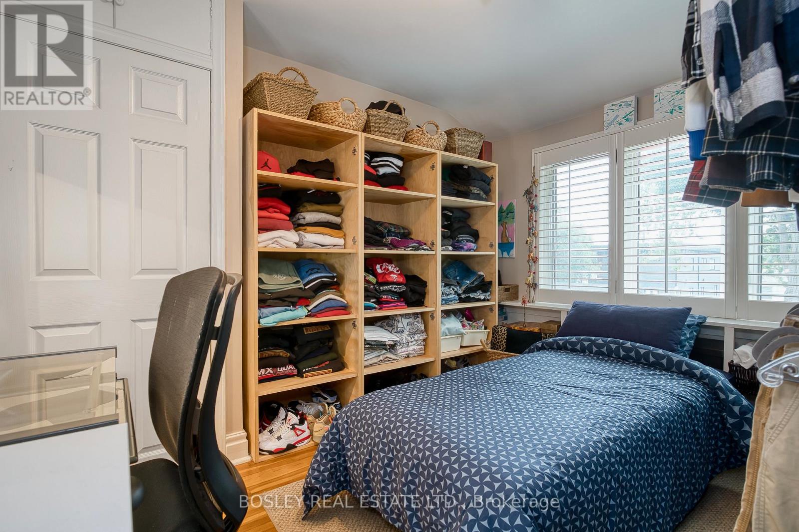 23 Farnsworth Drive, Toronto (Humberlea-Pelmo Park), Ontario  M9N 2Z5 - Photo 39 - W12233396
