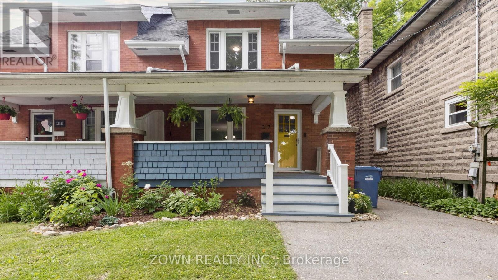 Property at 217 WATERLOO AVENUE image 2
