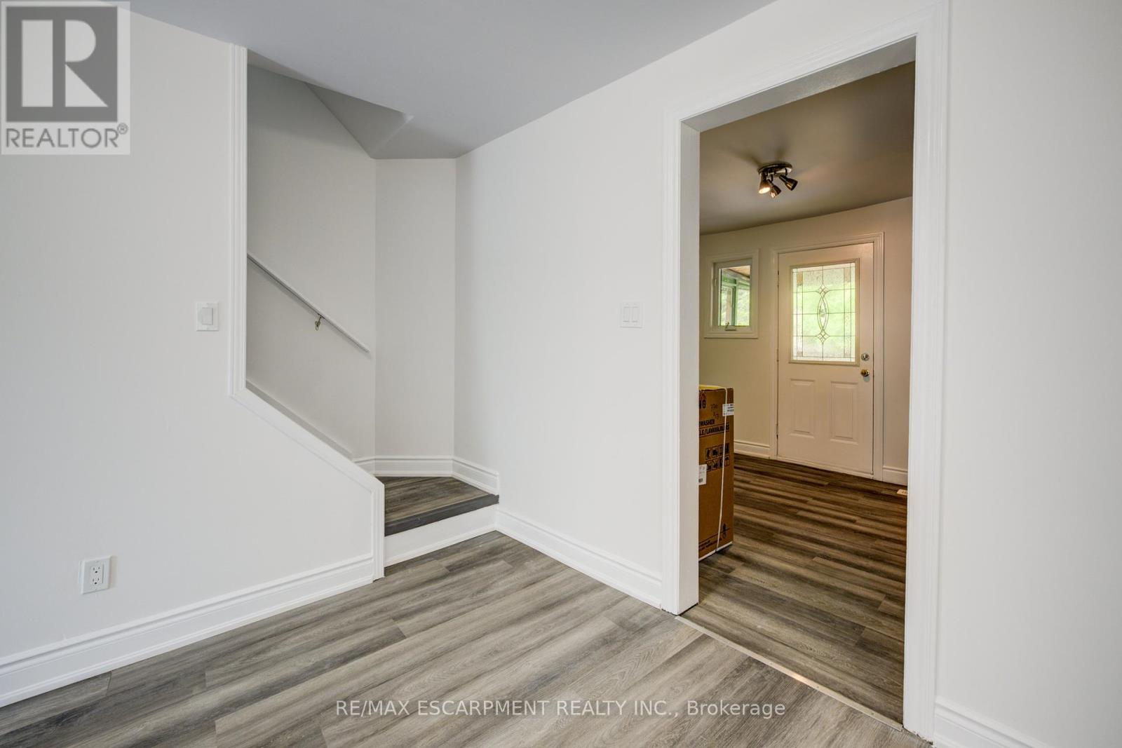 57 1/2 Breadalbane Street, Hamilton, Ontario  L8R 3G2 - Photo 10 - X12233049