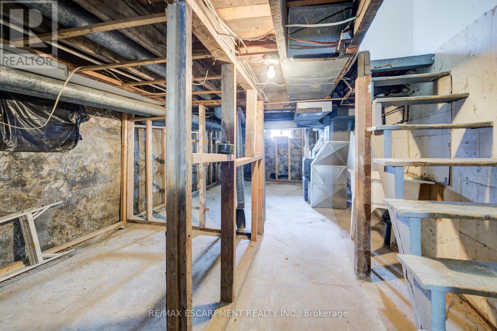 57 1/2 Breadalbane Street, Hamilton, Ontario  L8R 3G2 - Photo 20 - X12233049