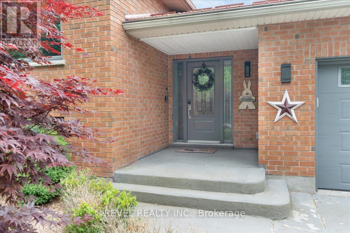 Property at 214 MARY STREET image 2