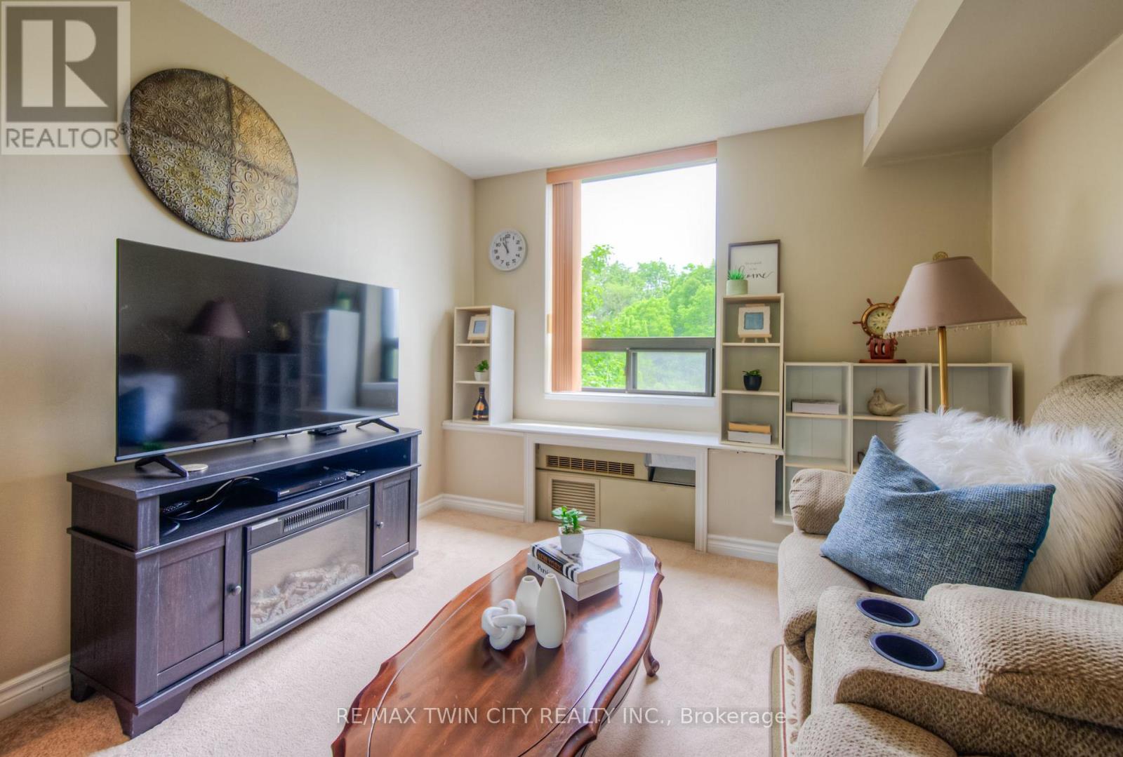 304 - 688 Preston Parkway, Cambridge, Ontario  N3H 5K6 - Photo 13 - X12233255