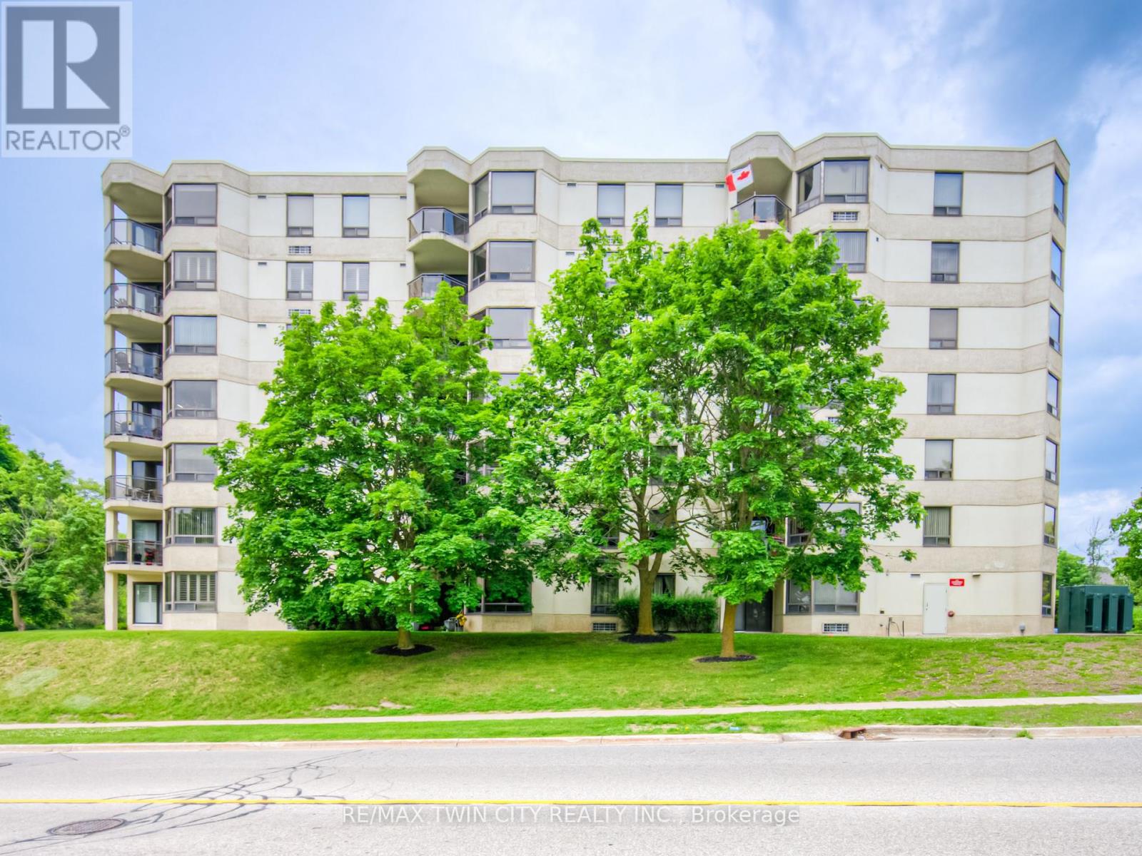 Property at 304 - 688 PRESTON PARKWAY image 3