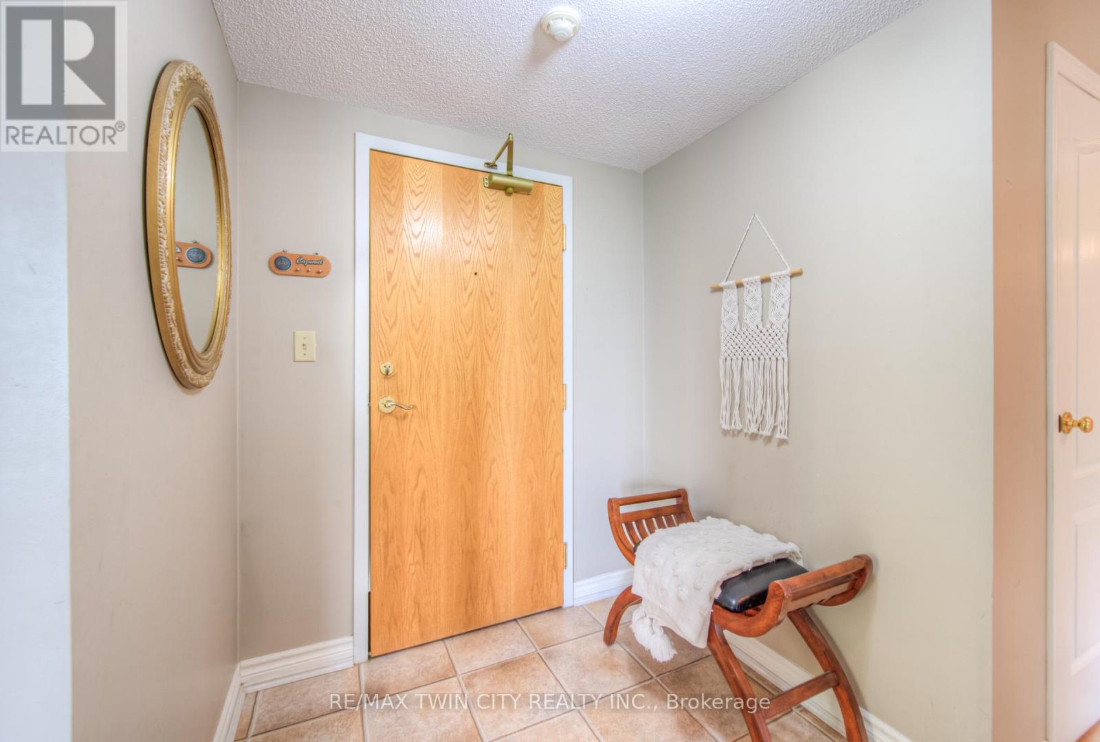 304 - 688 Preston Parkway, Cambridge, Ontario  N3H 5K6 - Photo 7 - X12233255