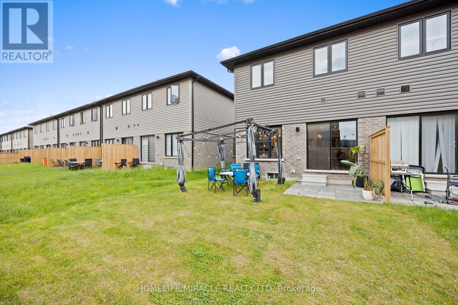 58 June Callwood Way, Brant, Ontario  N3T 0V2 - Photo 6 - X12233281
