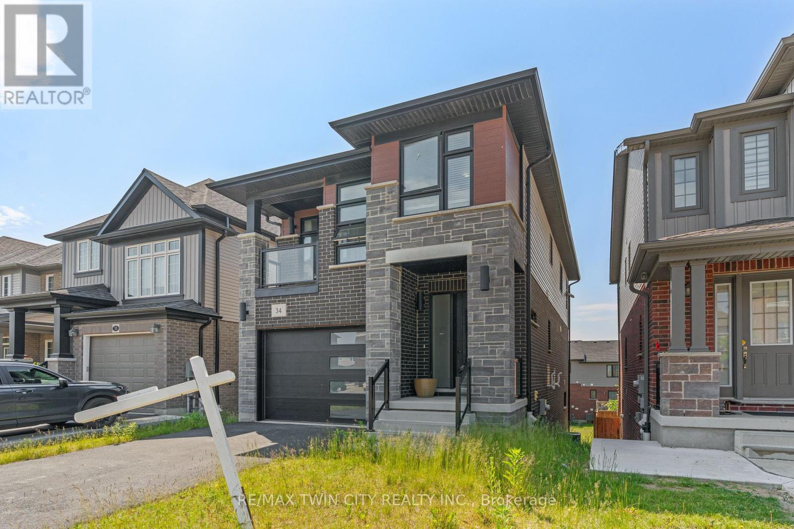 Property at 34 SPORTSMAN HILL STREET image 2