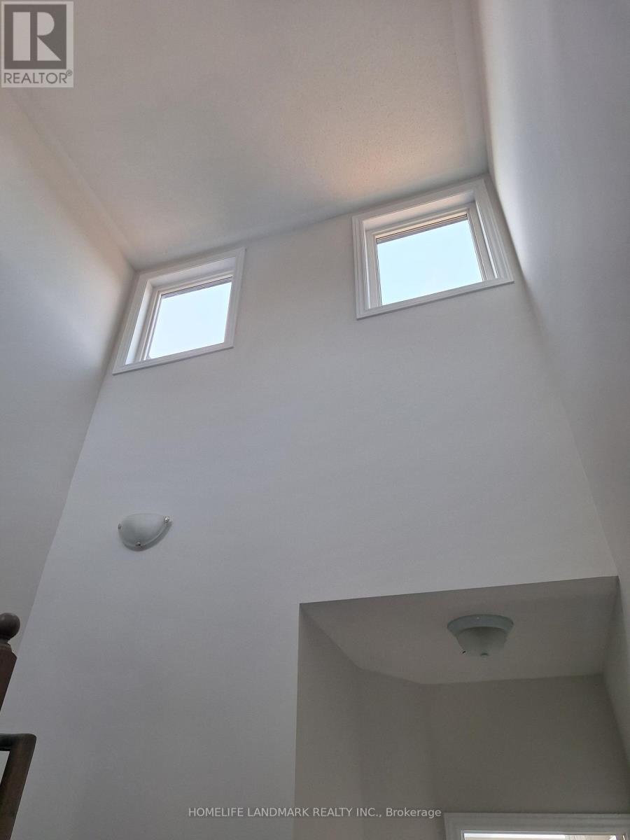 121 Marina Village Drive, Georgian Bay, Ontario  L0K 1S0 - Photo 11 - X12233524