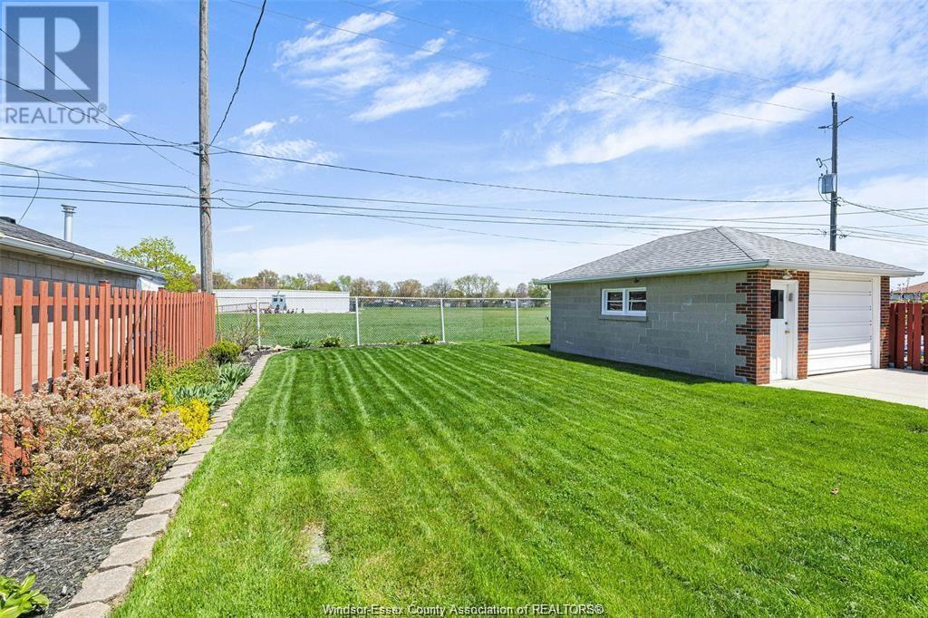 446 St. John, Windsor, Ontario  N8S 3T7 - Photo 4 - 25015618