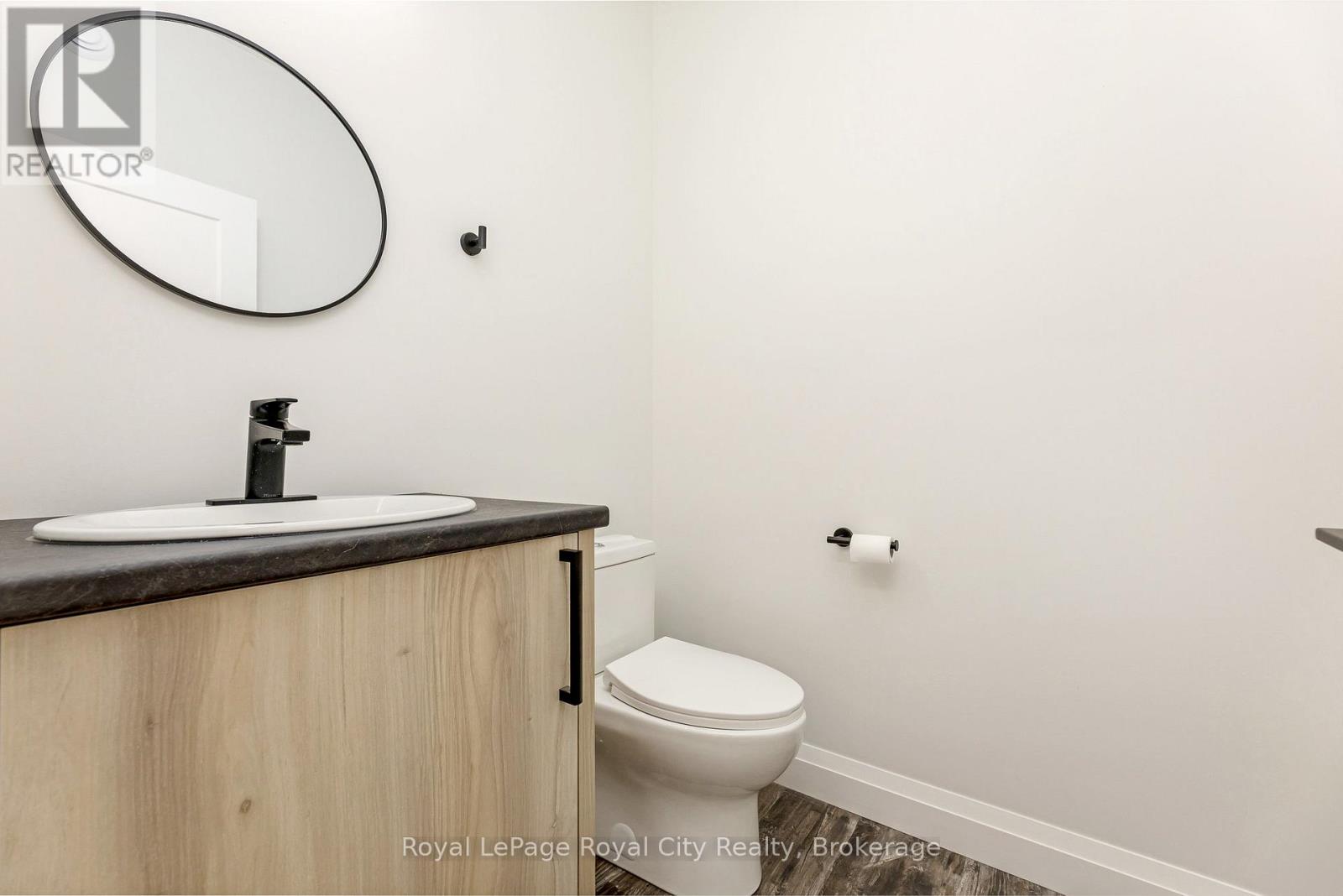 33 Islington Avenue, Guelph, Ontario  N1E 1B2 - Photo 13 - X12233615