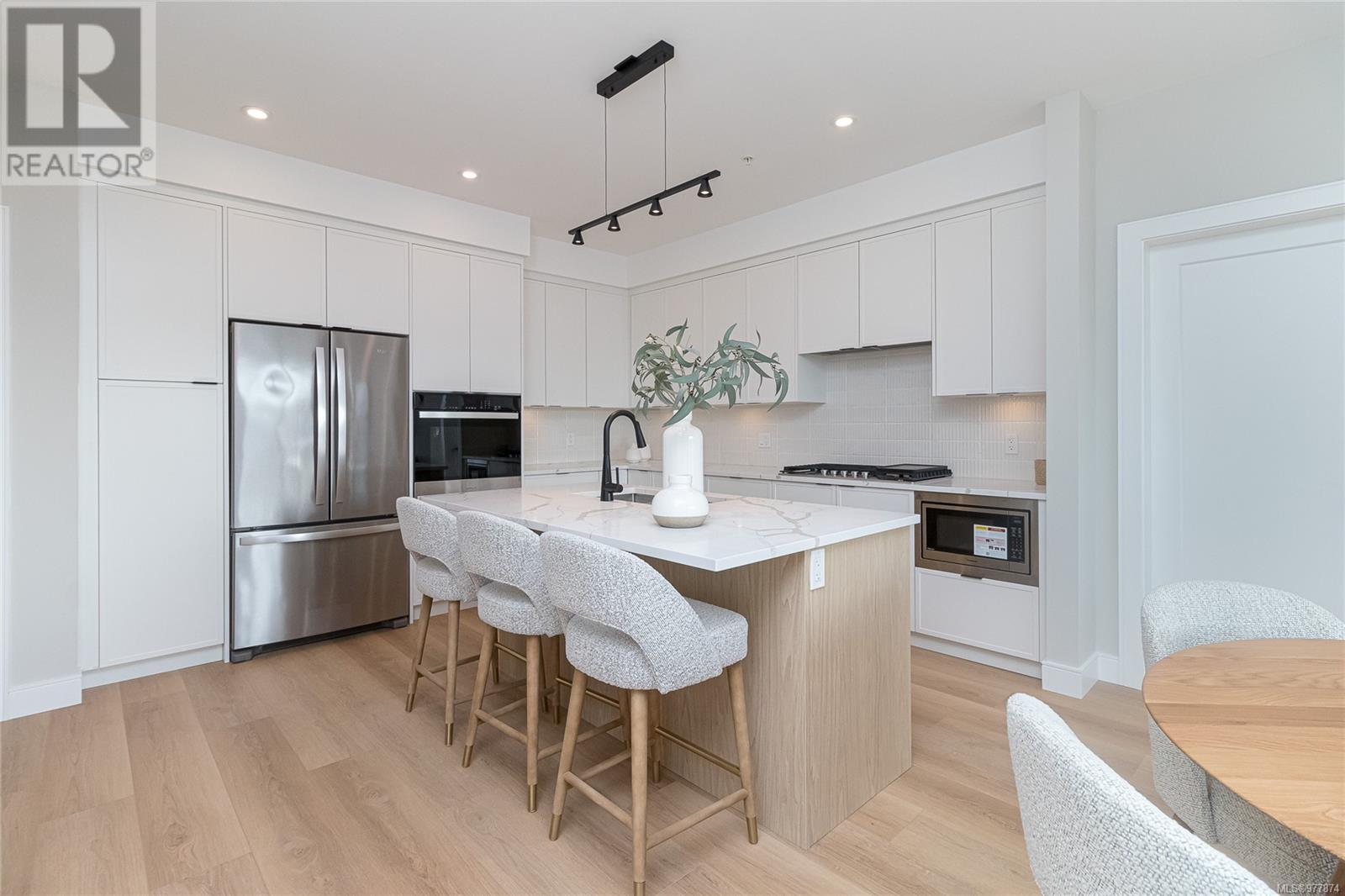 Property at 616 1810 Selenite Pl image 2
