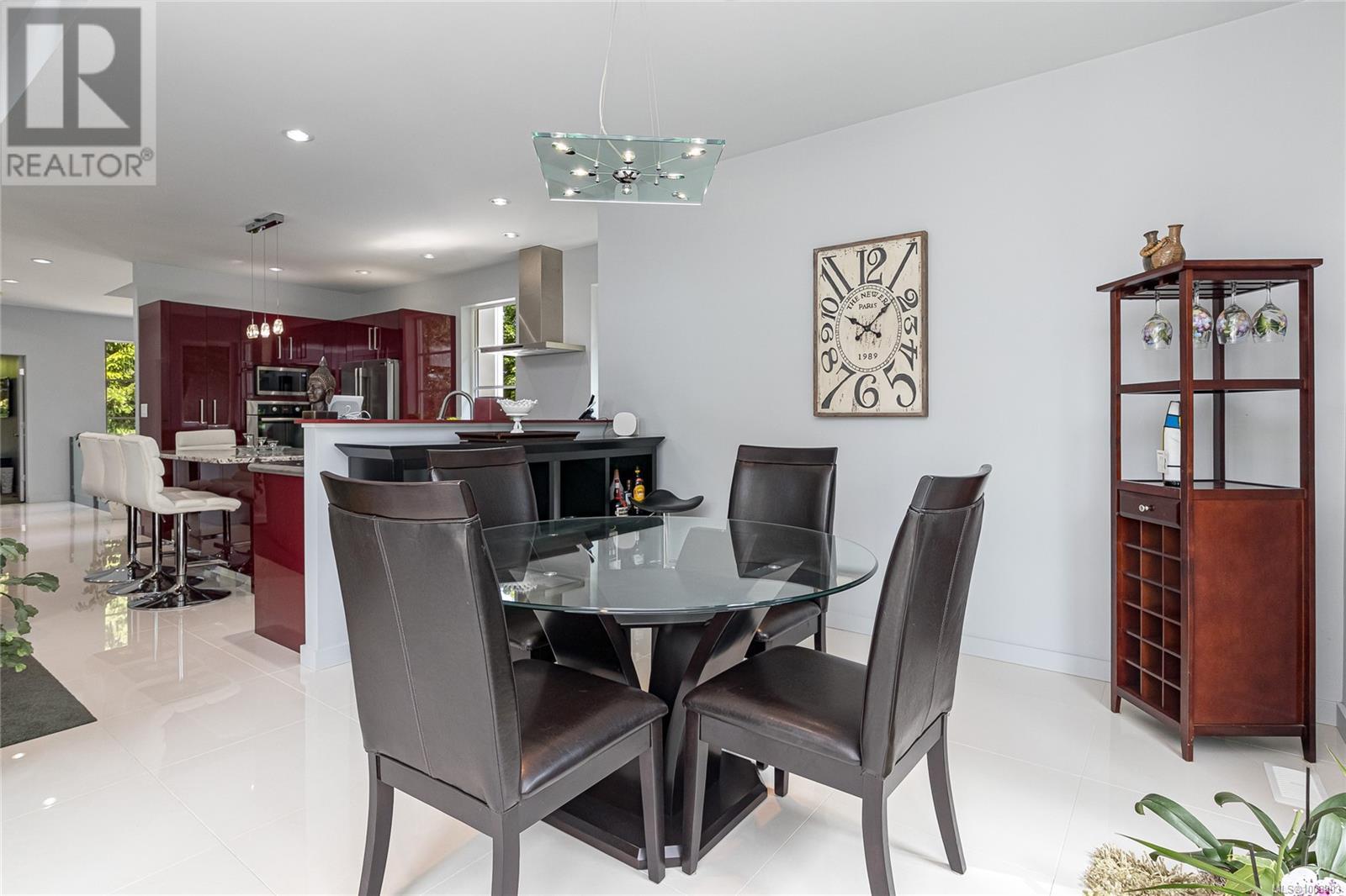 Property at 556 Delora Dr image 2