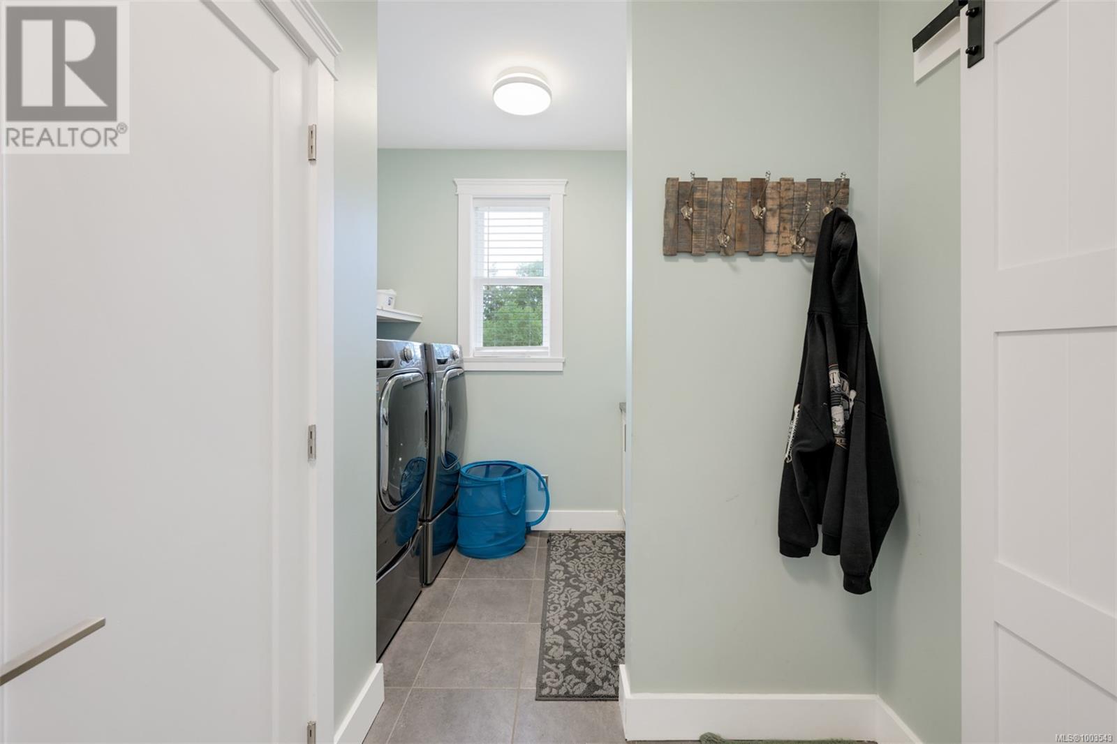 Property at 7123 Jacksons Pl image 4