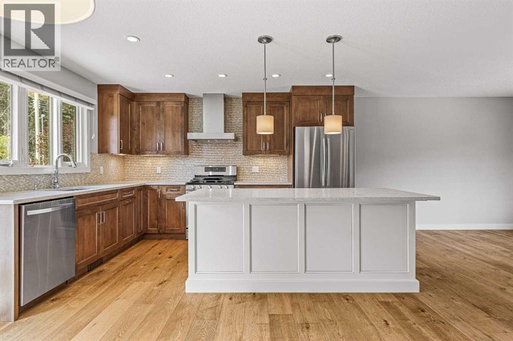 949 13th Street, Canmore, Alberta  T1W 1W4 - Photo 7 - A2189041