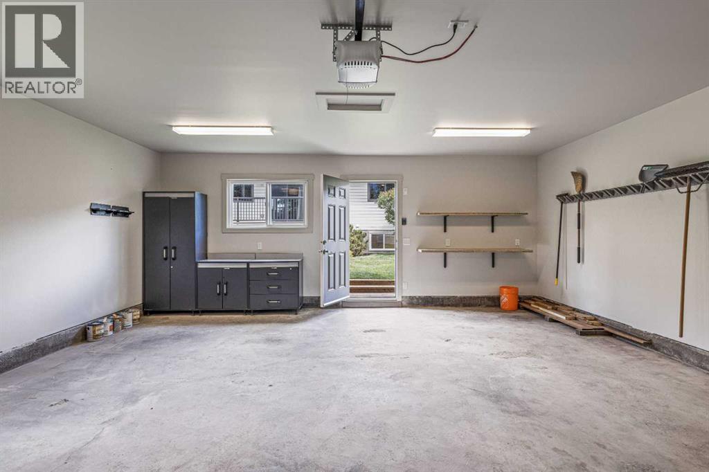 949 13th Street, Canmore, Alberta  T1W 1W4 - Photo 32 - A2189041