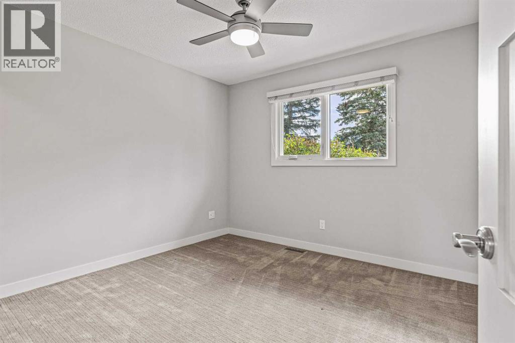 949 13th Street, Canmore, Alberta  T1W 1W4 - Photo 18 - A2189041