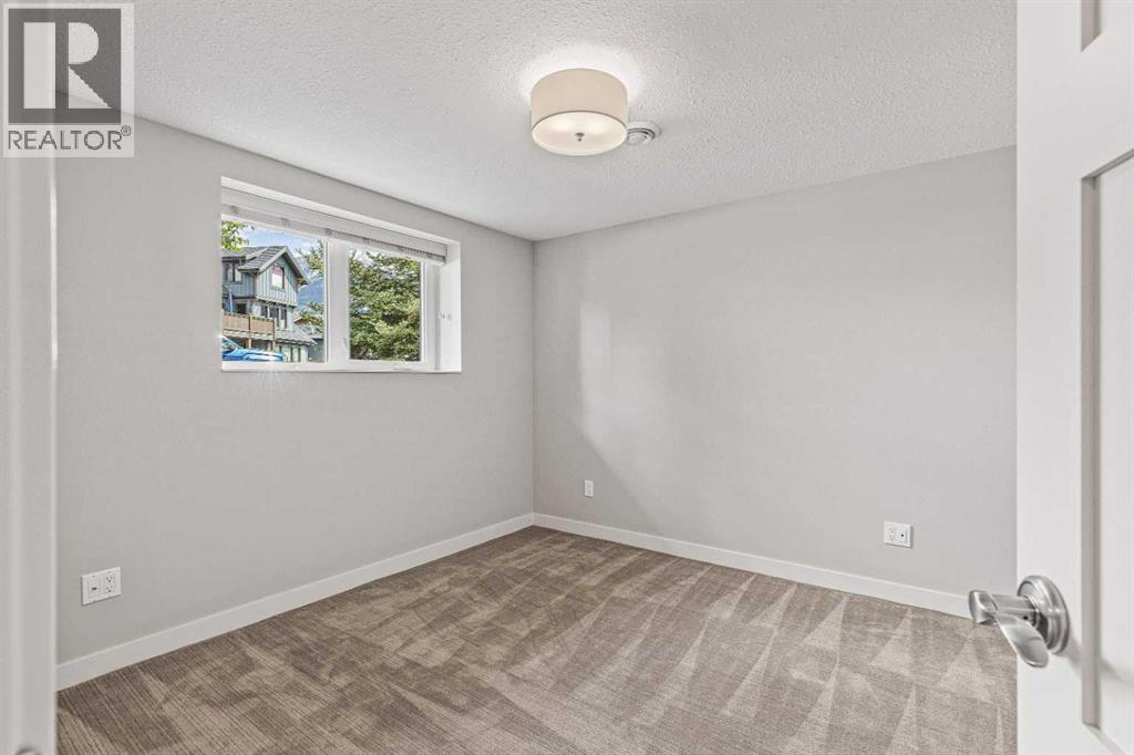 949 13th Street, Canmore, Alberta  T1W 1W4 - Photo 27 - A2189041