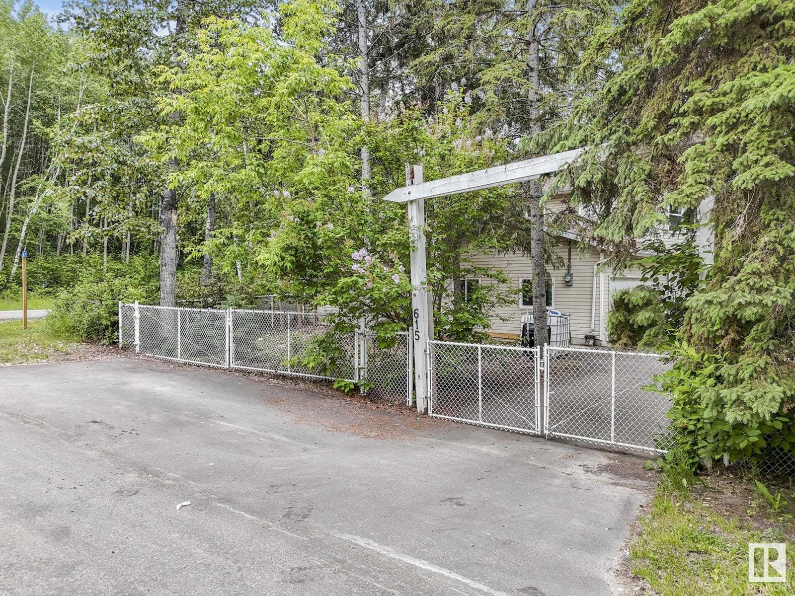 615 Ash St, Rural Sturgeon County, Alberta  T8R 0K4 - Photo 11 - E4443258