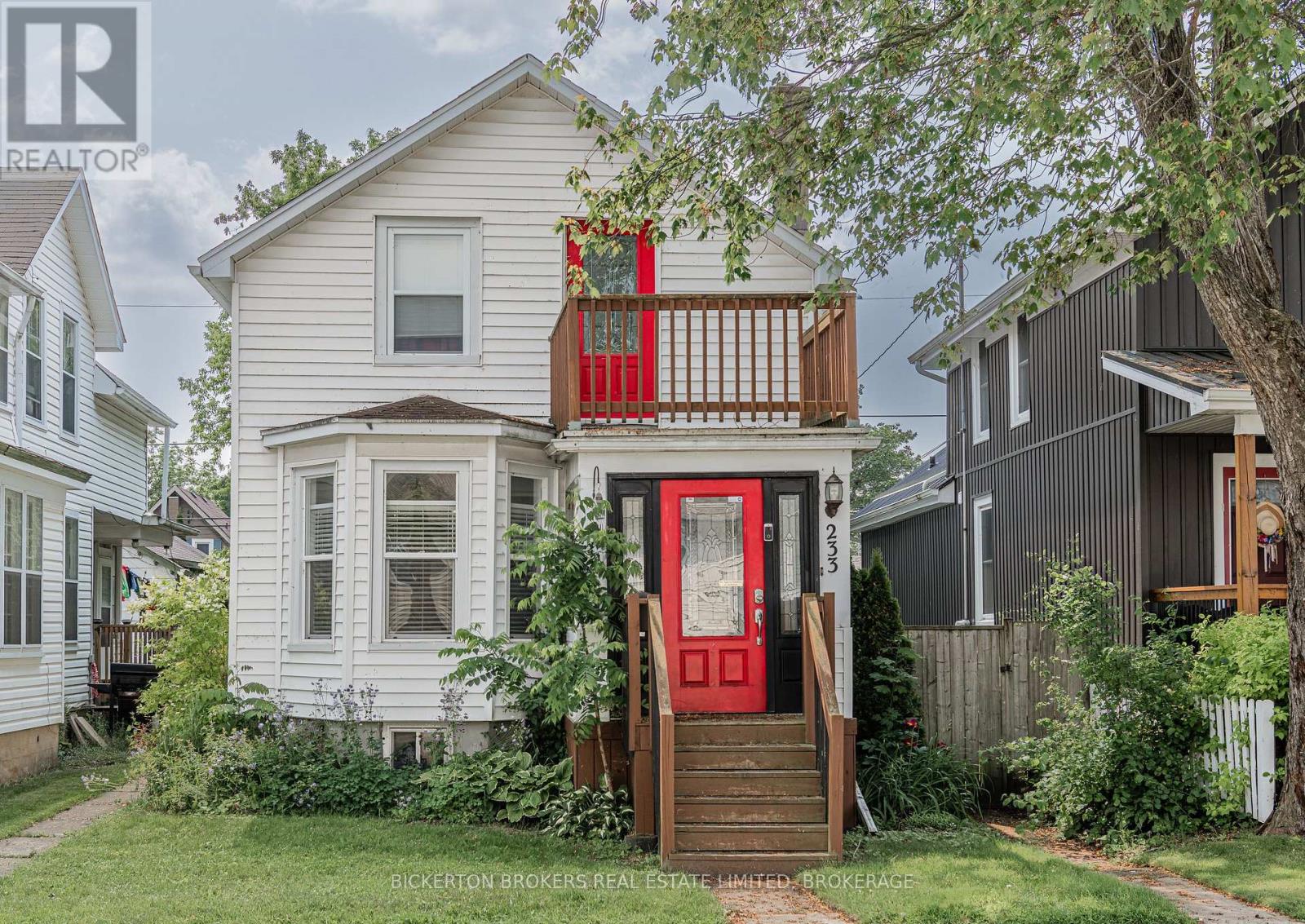 233 NORTH STREET N, Gananoque, Ontario