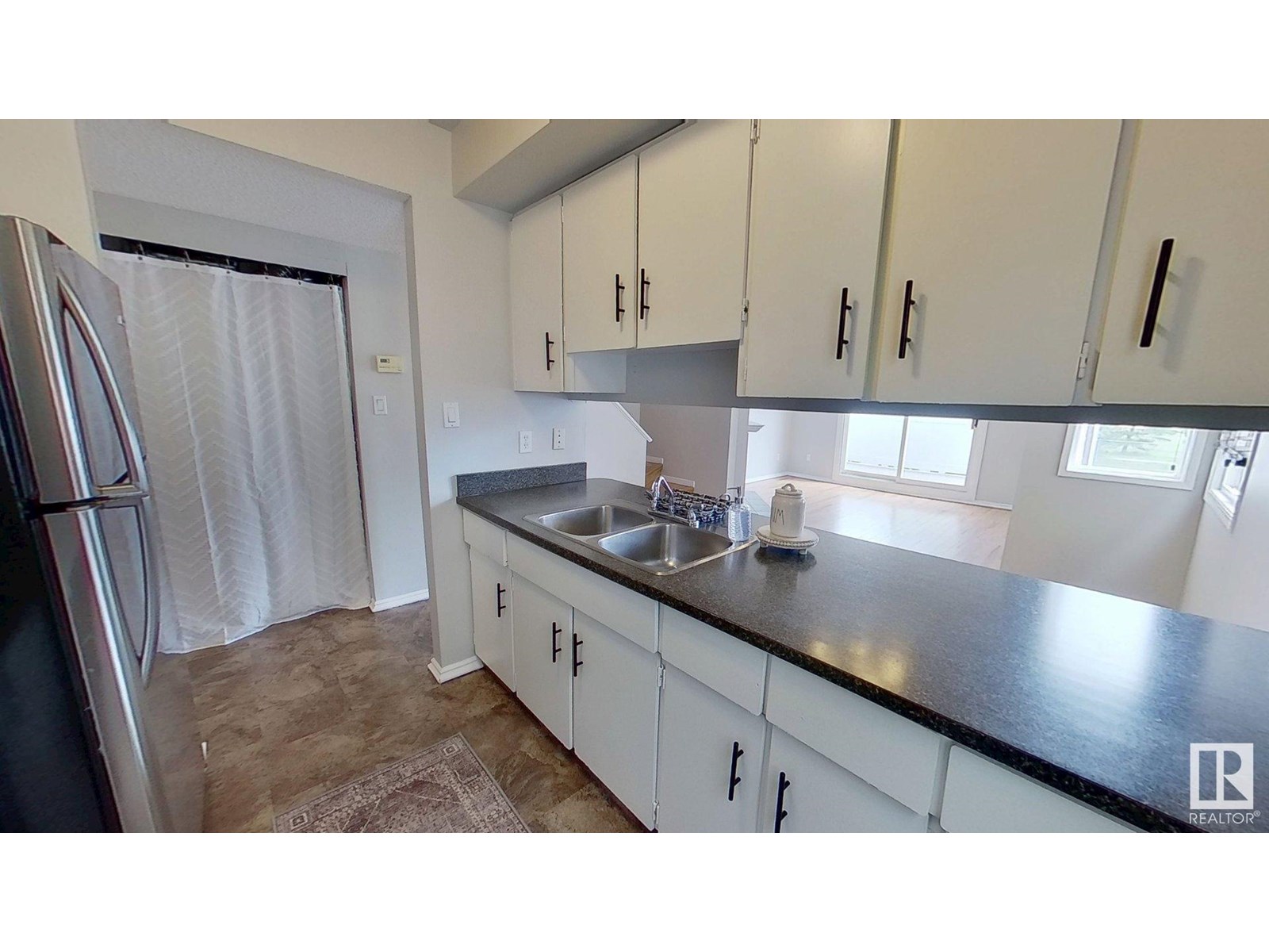 Property at 27 LANCASTER TC NW image 5