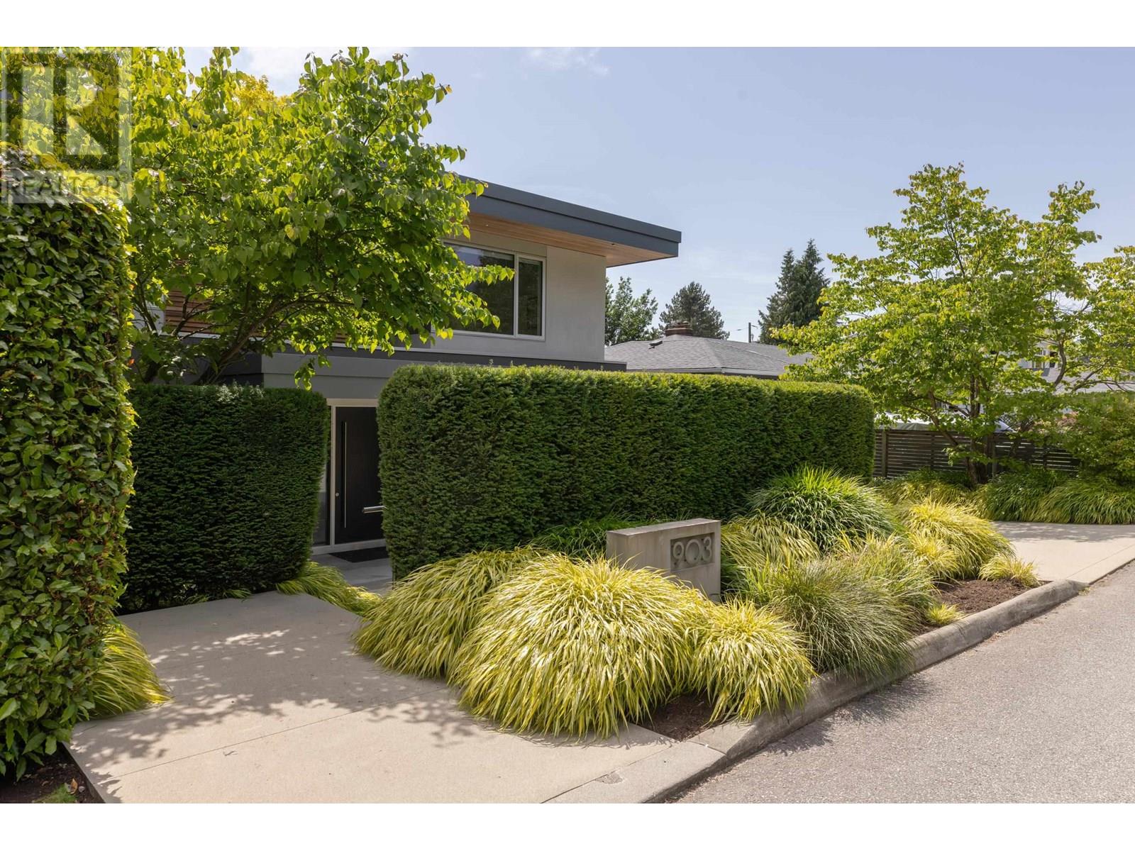Property at 903 LEOVISTA AVENUE image 3