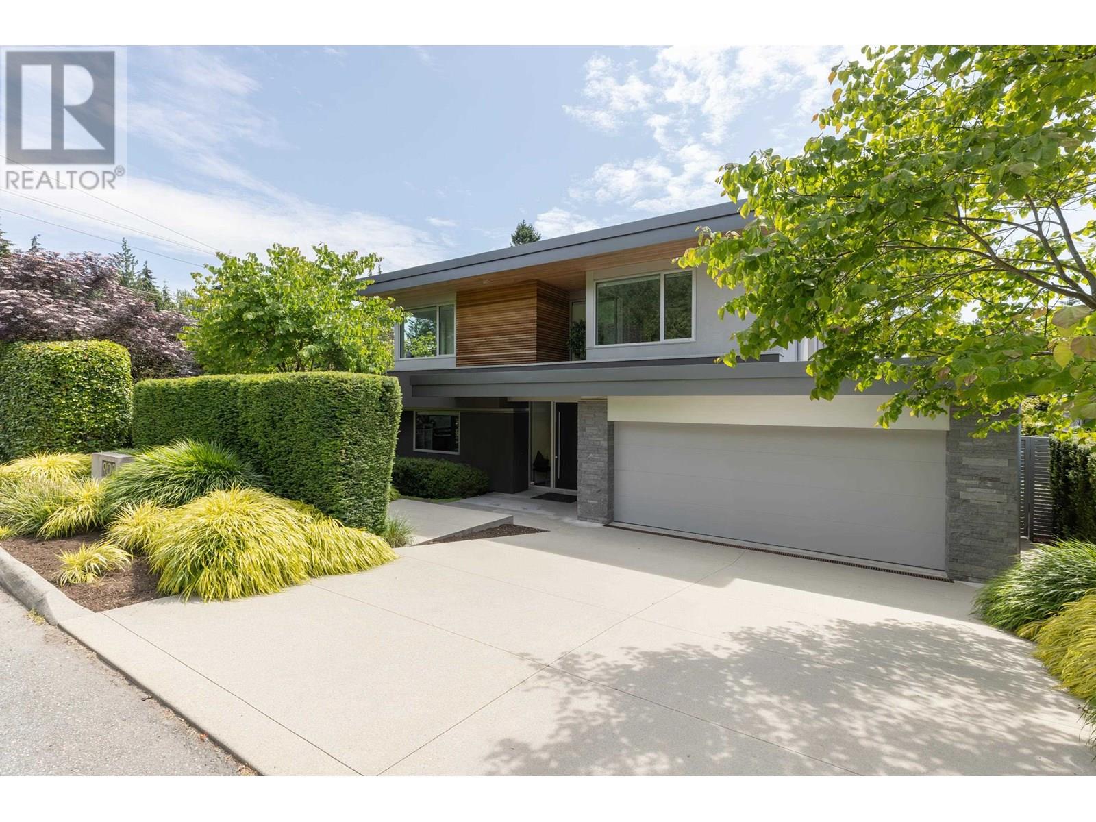 Property at 903 LEOVISTA AVENUE image 2