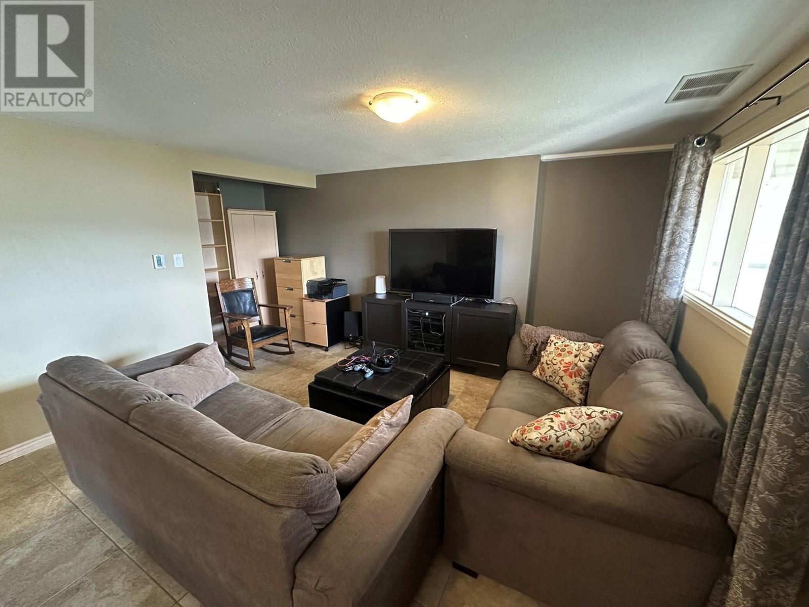 Property at 7036 Appaloosa Way image 5