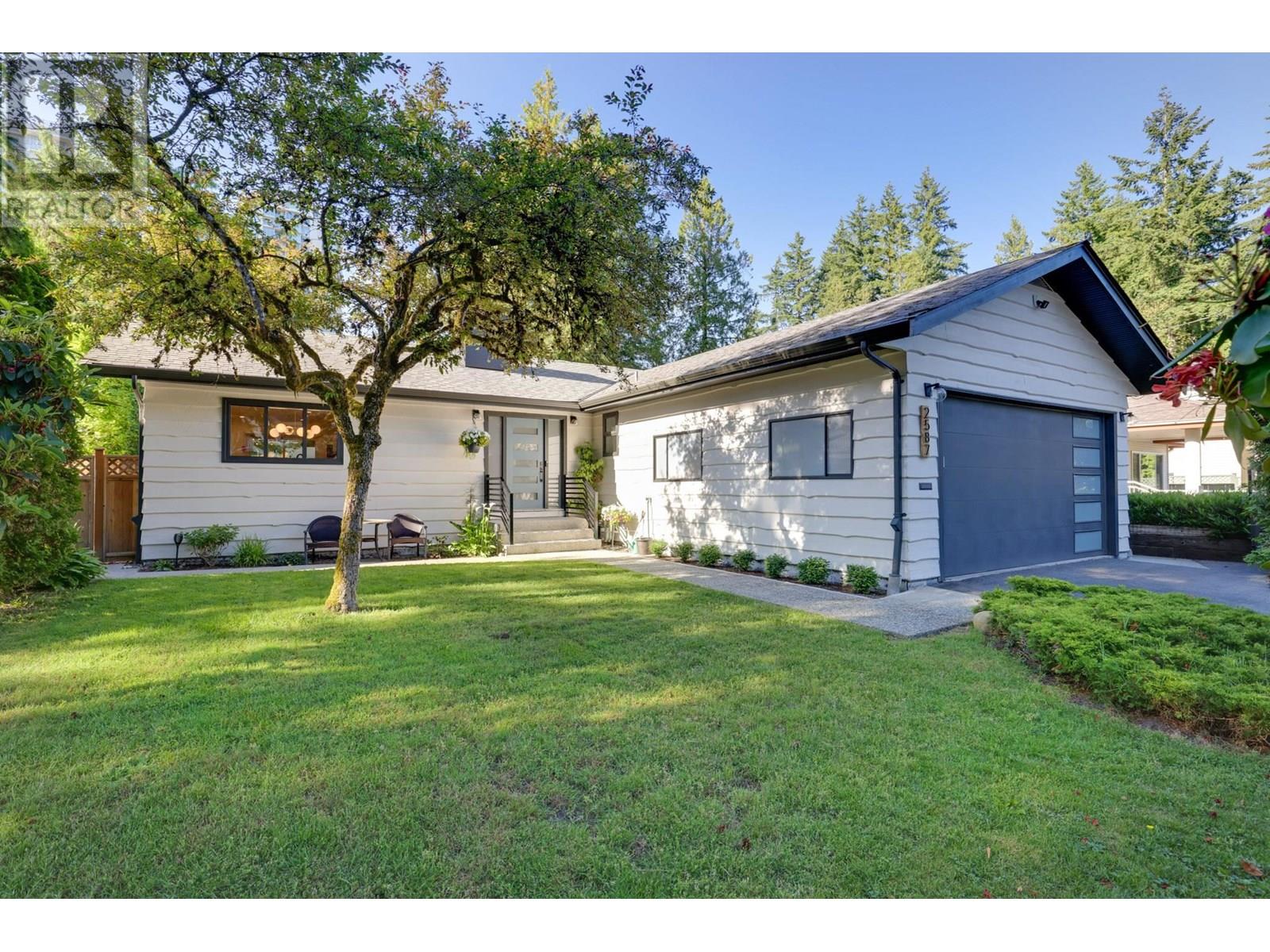 Property at 2587 LARKIN AVENUE image 1