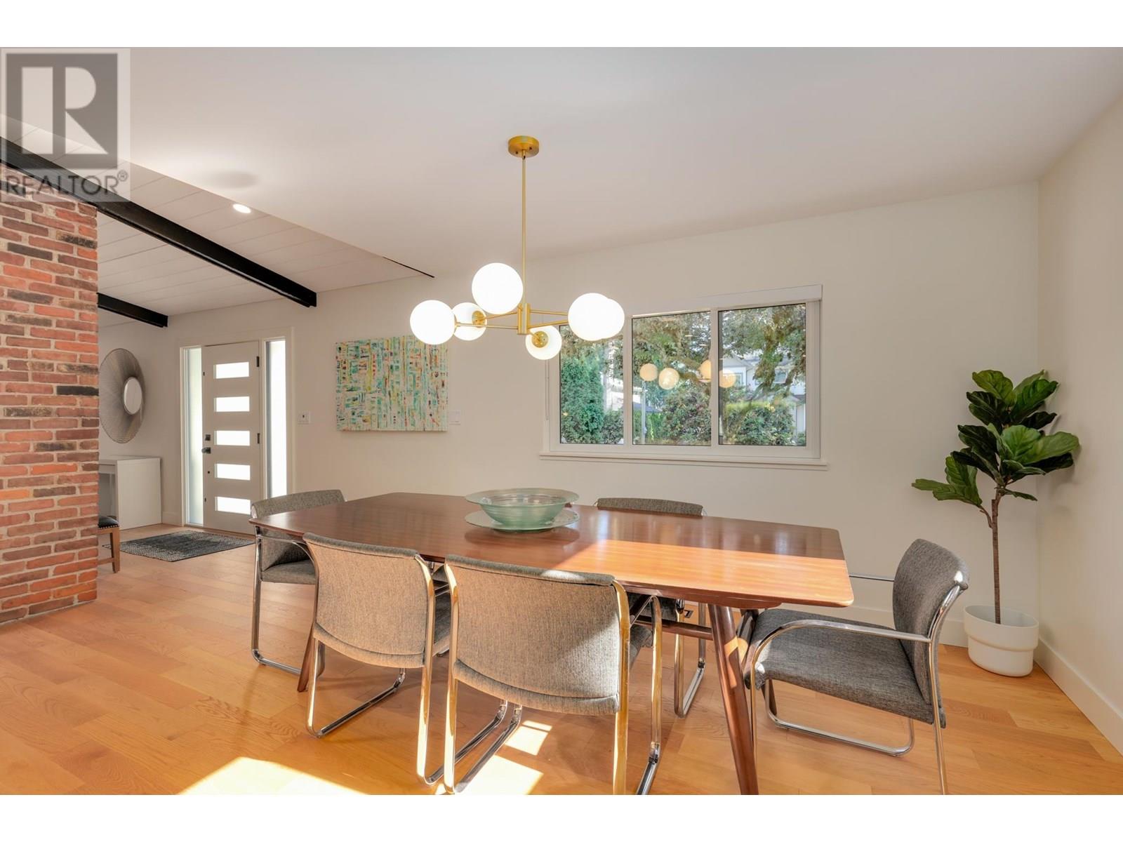 Property at 2587 LARKIN AVENUE image 4