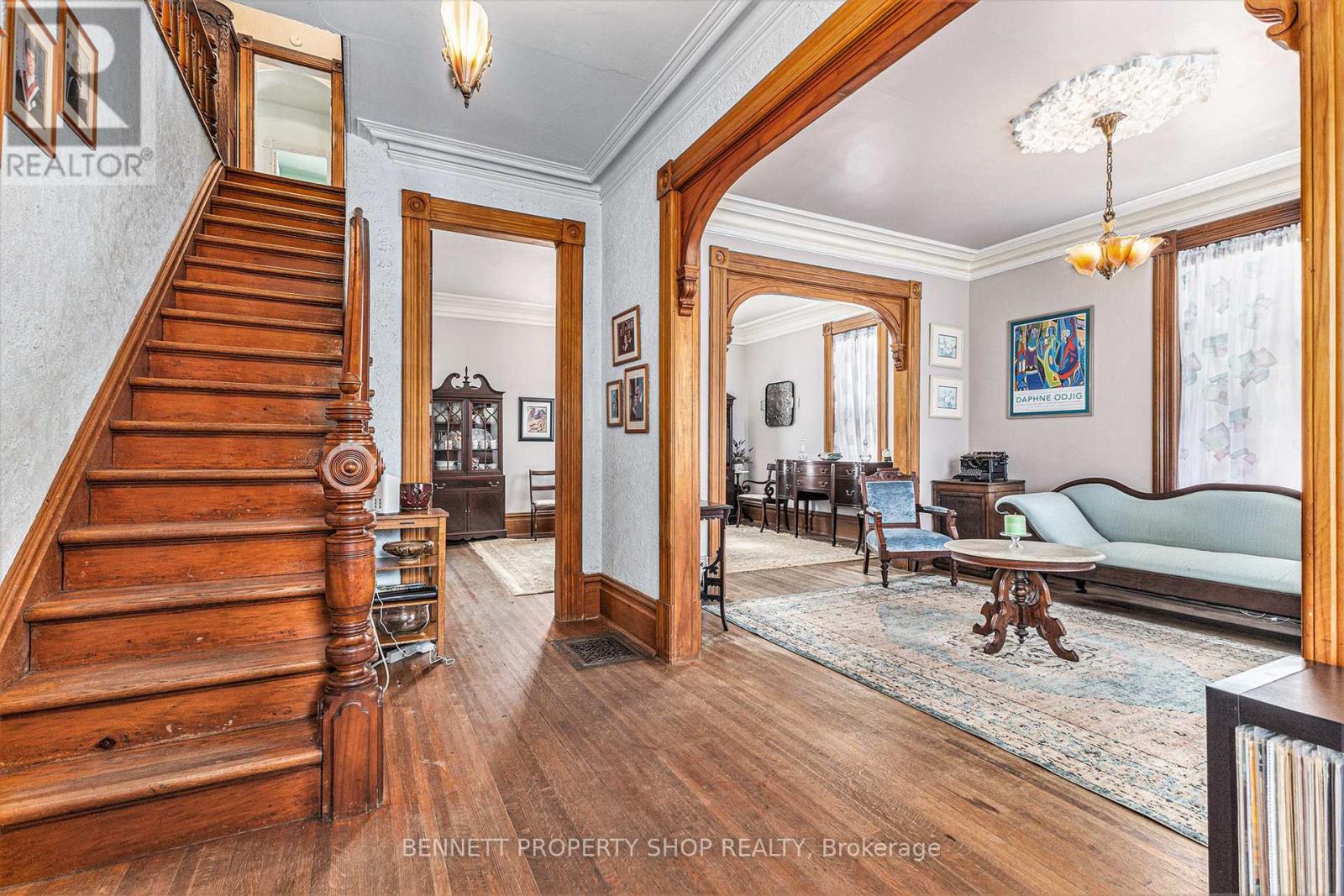 Property at 10 ROCHESTER STREET image 4