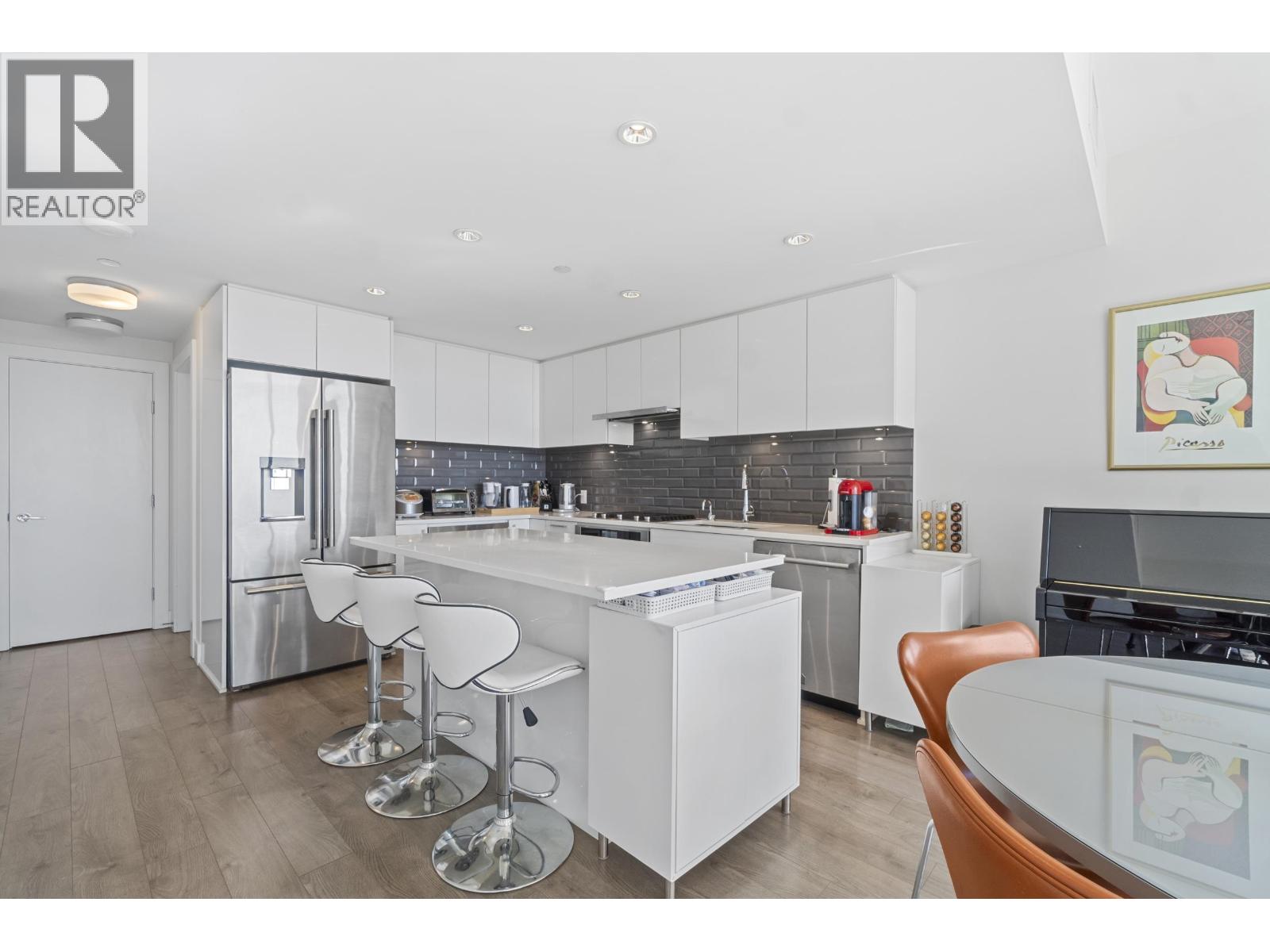 702 3451 Sawmill Crescent, Vancouver, British Columbia  V5S 0H3 - Photo 2 - R3017898