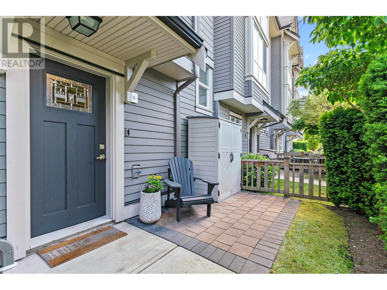 Property at 4 4949 47A AVENUE image 4
