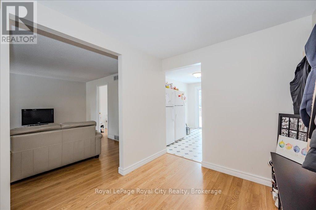 Property at 145 KORTRIGHT ROAD W image 5