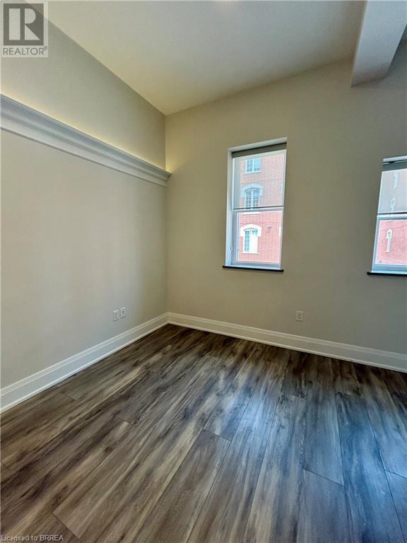 11 Queen Street Unit# 202, Brantford, Ontario  N3T 3B1 - Photo 9 - 40741466
