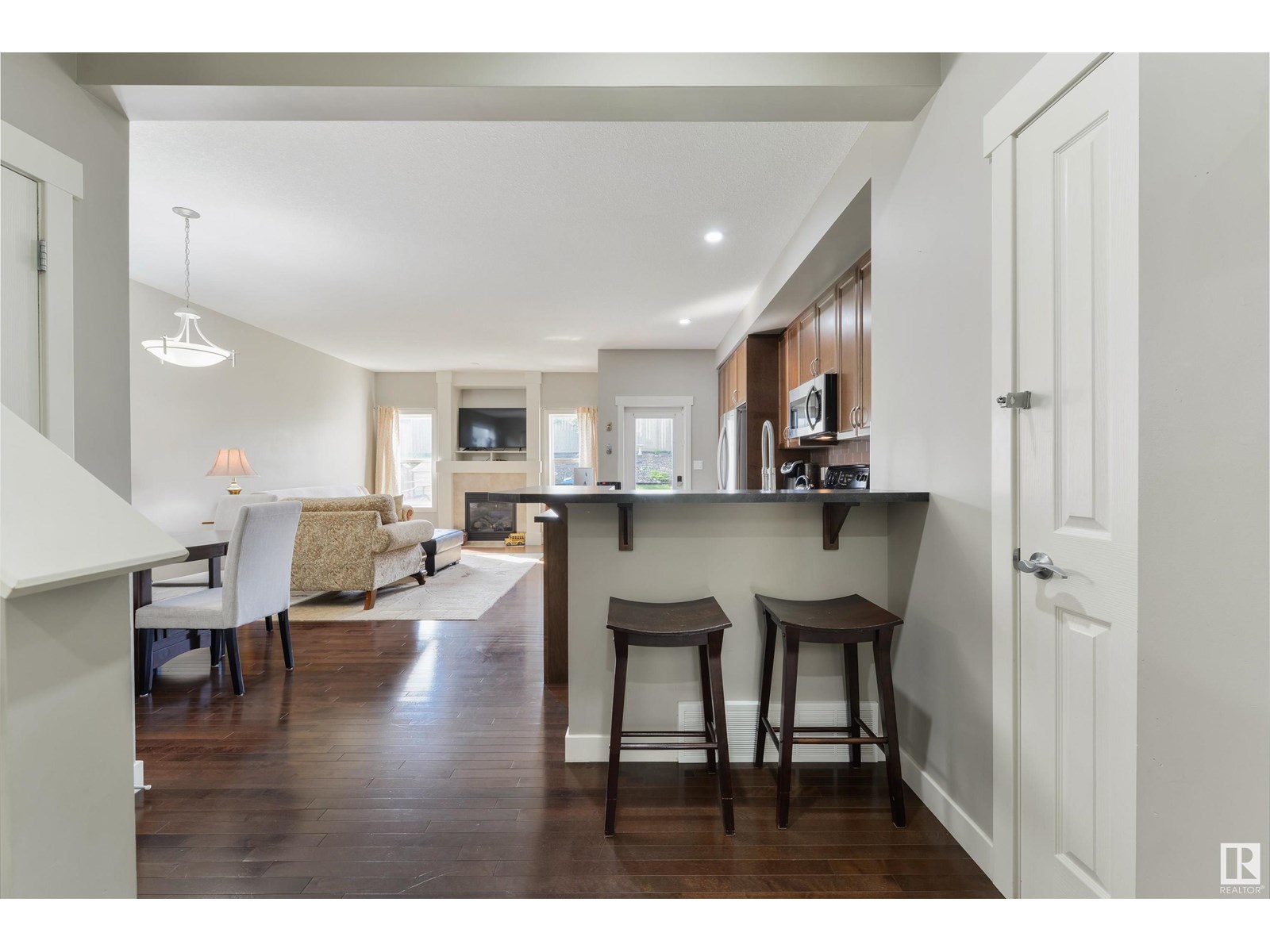 Property at 71 HARTWICK LO image 4