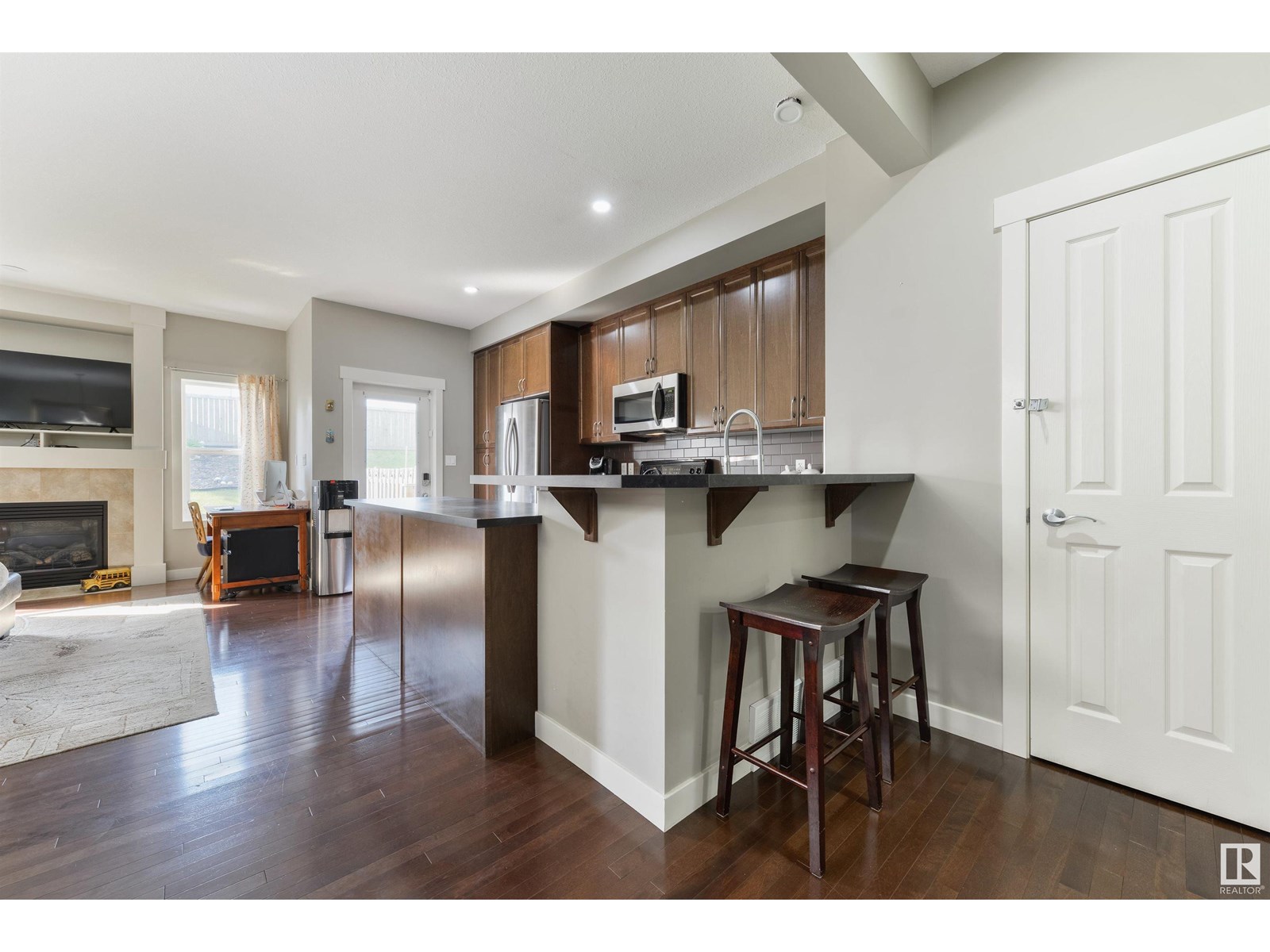 Property at 71 HARTWICK LO image 5