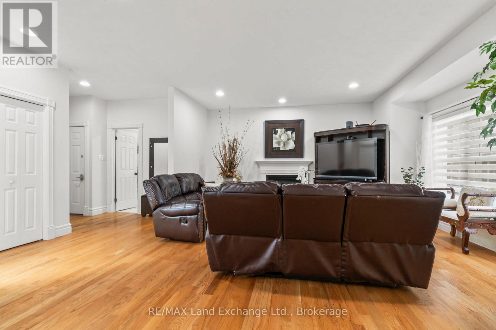 169 Trillium Drive, Saugeen Shores, Ontario  N0H 2C2 - Photo 10 - X12233812