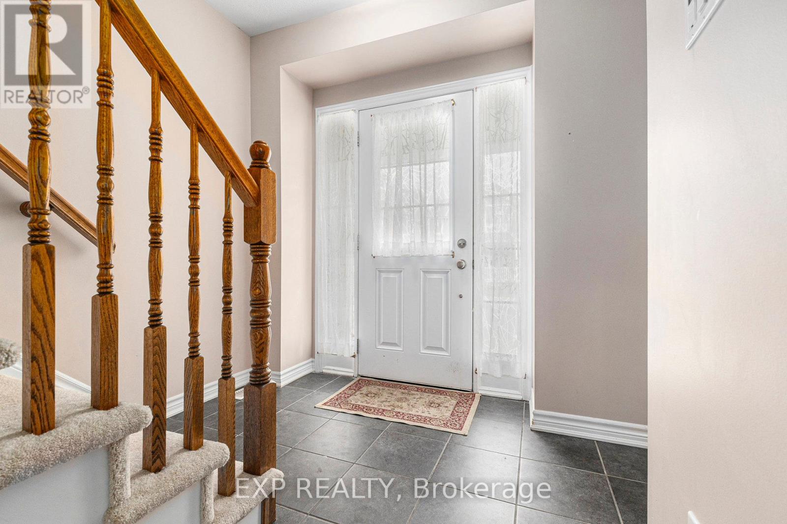 Property at 323 GALLANTRY WAY image 3