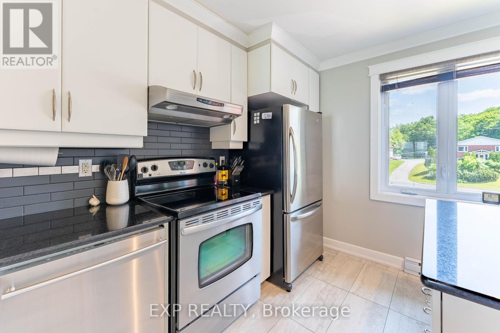 B6 - 160 Edwards Street, Clarence-Rockland, Ontario  K4K 1H9 - Photo 12 - X12233882