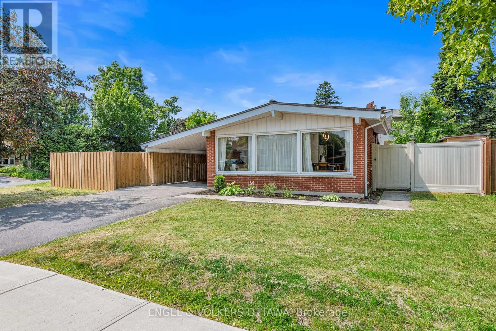 Property at 2061 FEATHERSTON DRIVE image 1