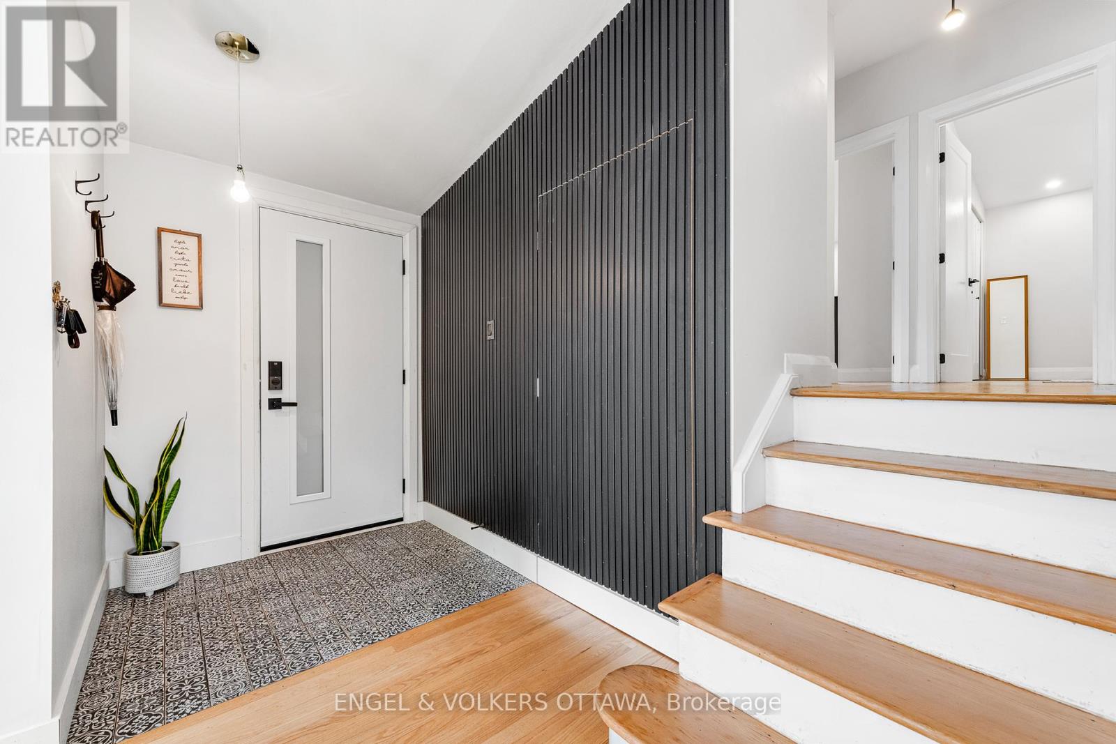 Property at 2061 FEATHERSTON DRIVE image 3