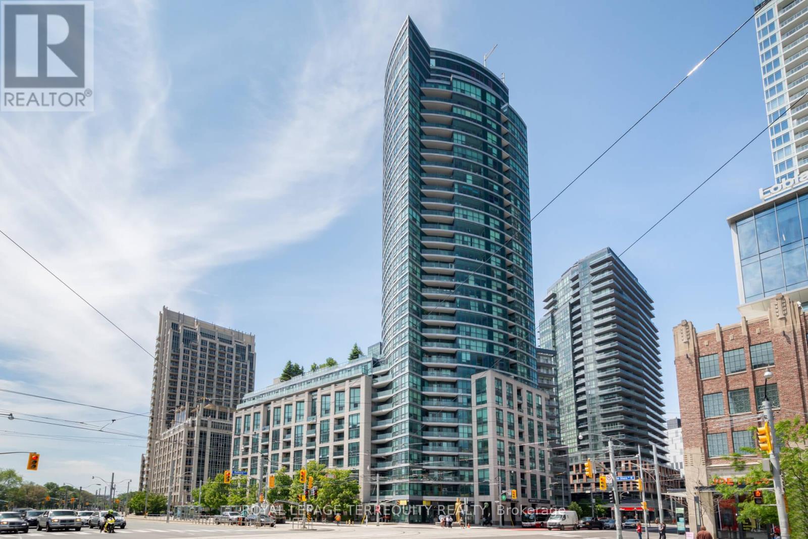 2211 - 600 Fleet Street, Toronto, Ontario  M5V 1B7 - Photo 1 - C12233565
