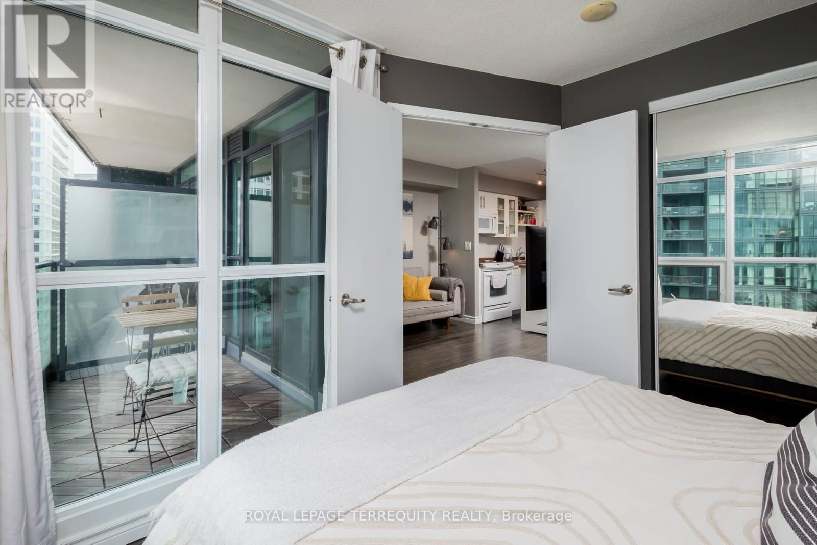 2211 - 600 Fleet Street, Toronto, Ontario  M5V 1B7 - Photo 17 - C12233565