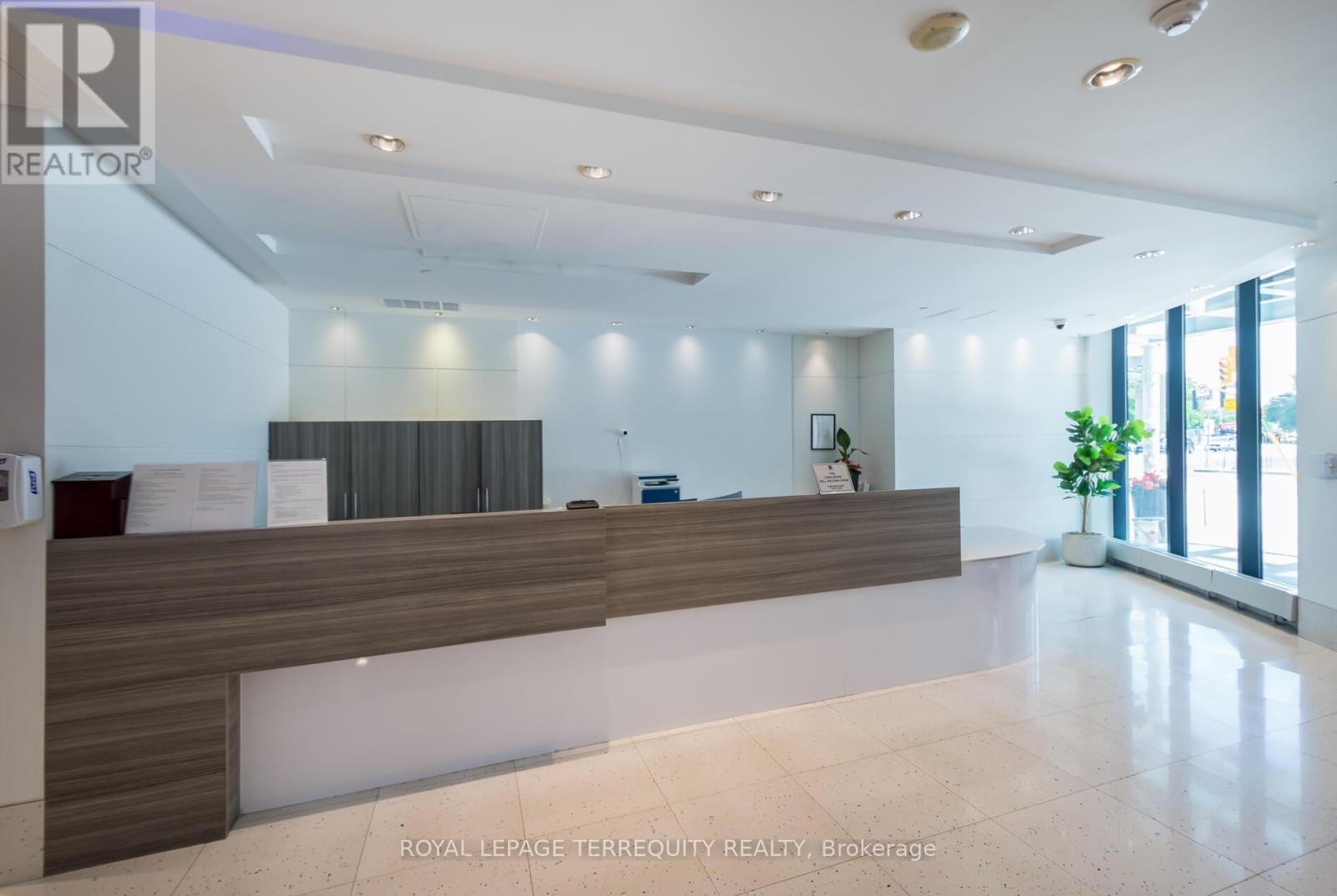 2211 - 600 Fleet Street, Toronto, Ontario  M5V 1B7 - Photo 4 - C12233565