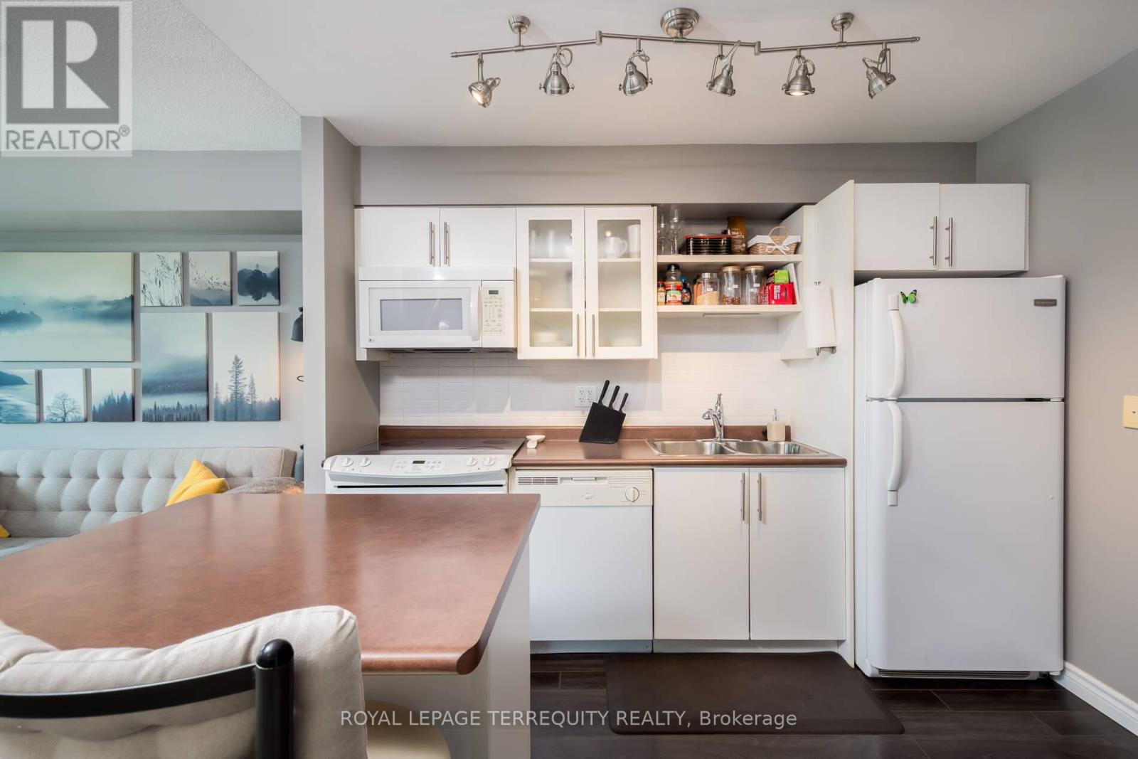 2211 - 600 Fleet Street, Toronto, Ontario  M5V 1B7 - Photo 9 - C12233565