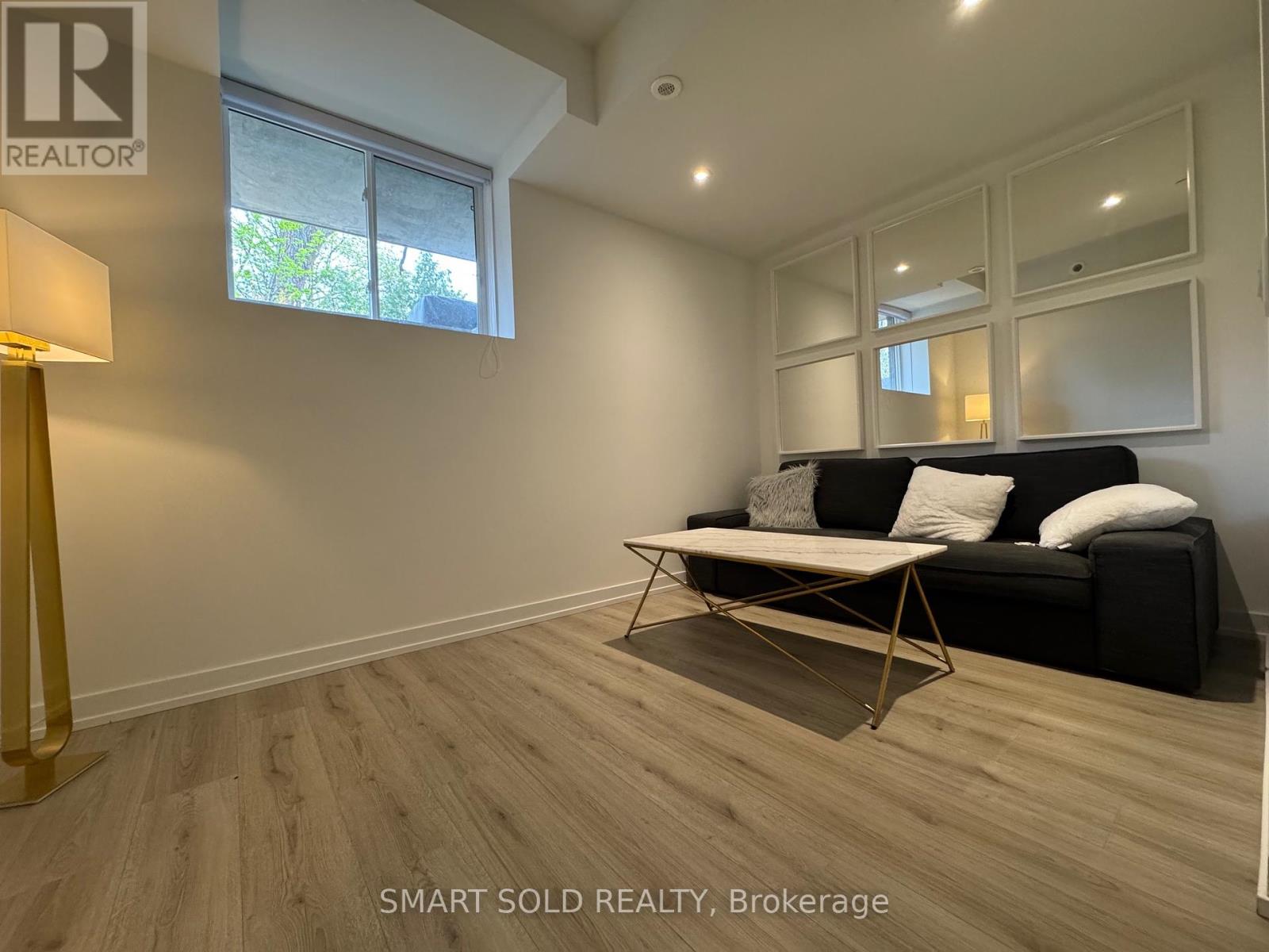 24 - 51 Winlock Parkway, Toronto, Ontario  M2M 0B8 - Photo 1 - C12233650